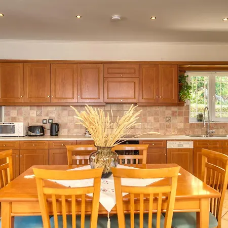 Aetos Kaminaki Nissaki Νησάκι